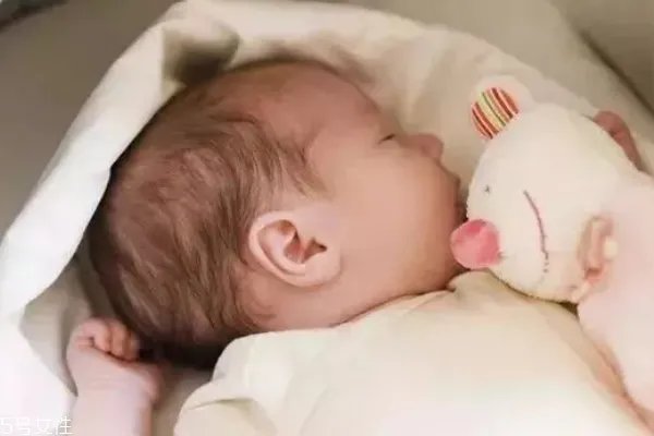 立冬来临新生宝宝如何保暖