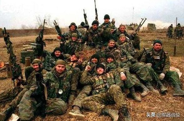 俄罗斯的车臣战争中，雇佣兵怎么被应召而来的？