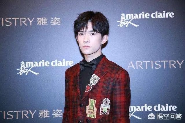 有哪些明星在走红毯时的尴尬事令你捧腹大笑？