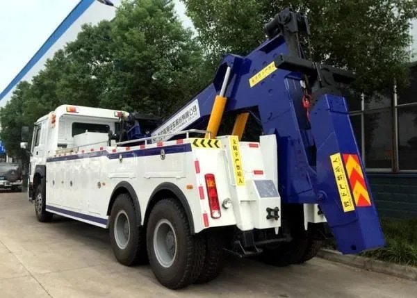 道路一拖一清障车拖车直销价格一辆价格是多少