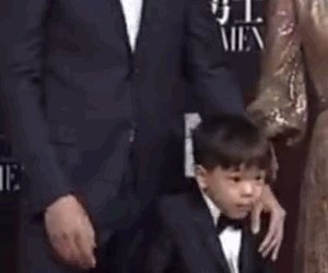 有哪些明星在走红毯时的尴尬事令你捧腹大笑？