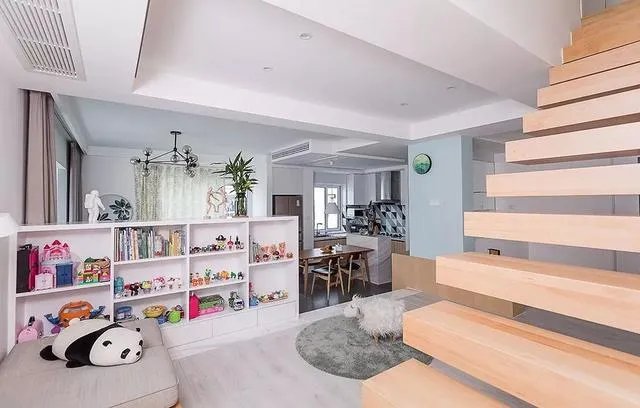 布置一个亲子活动区，让家里充满笑声