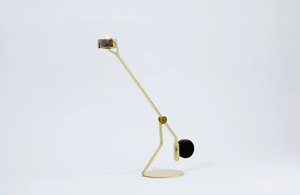 哦哟，这个烛台太有强调了~