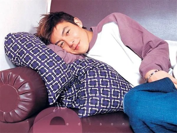 《爱情公寓》孙艺洲结婚十年，看起来花心的男人会格外顾家么？