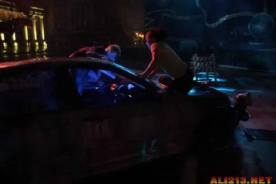 现实版《生化危机》！带你走入浣熊市主题公园