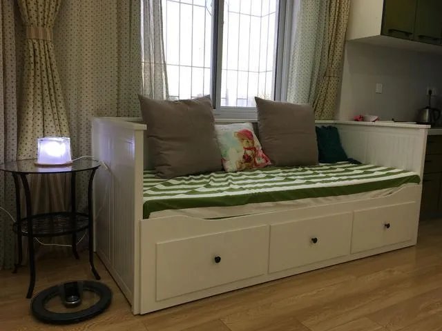 翻新68平米老旧二手房，反差太大，婆婆以为走错门