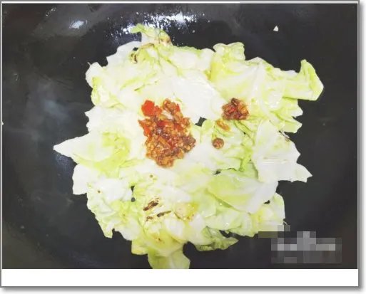 手撕包菜的做法 家常