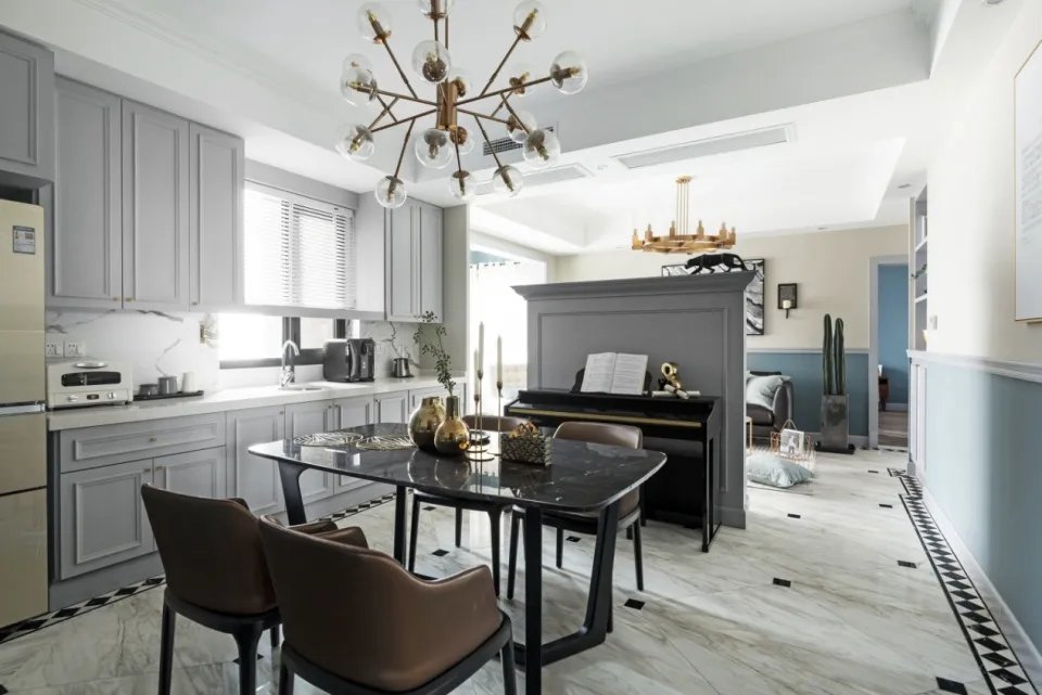 客厅和餐厅之间怎么做隔断？除了常见的吧台，竟有这么多巧妙方法