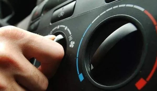 开空调睡觉要注意什么问题,睡觉时开空调好吗