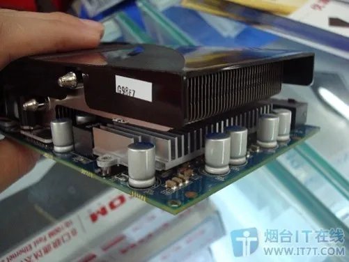 中高端强悍选择 影驰GTX260+上将版显卡