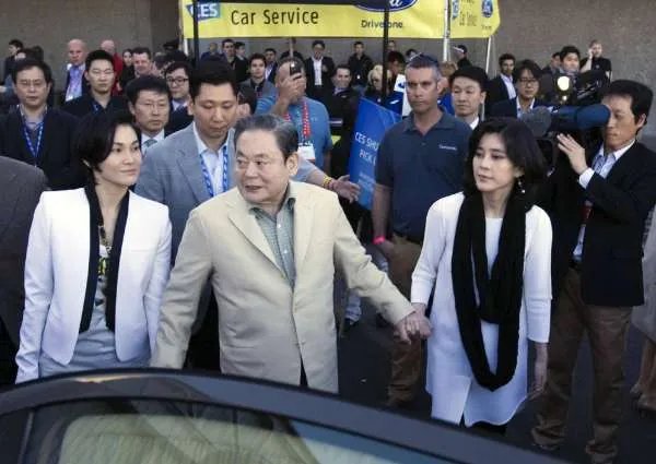 韩国三星会长李健熙去世，他是因病去世的吗？