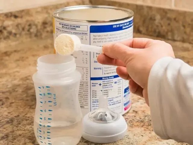 2023年最适合新生儿的十大1段奶粉排行榜，进口、国产的都有