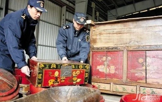 民国文物藏身仿古家具 遭宁波海关查获