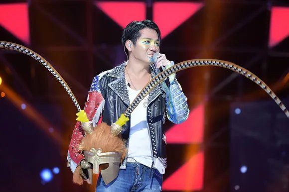 到底蒙面歌王齐天大圣有揭面吗 感性落泪的猴王被大家猜中