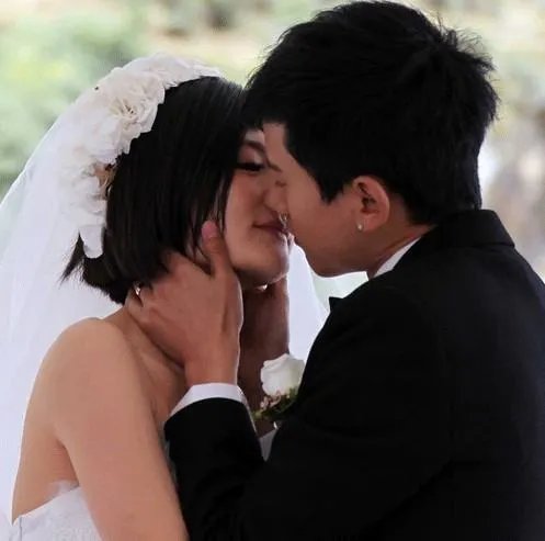 张杰和谢娜的结婚照