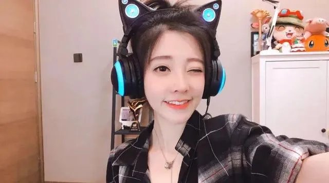 如何评价冯提莫？