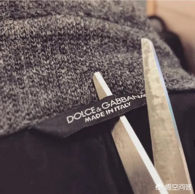 D&G发布视频致歉声明，“辱华”创始人用中文说对不起，对此你怎么看？