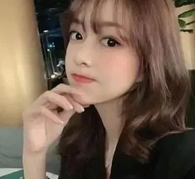 王思聪新女友身份确认21岁的英国名校大学生，这次终于门当户对了吗？