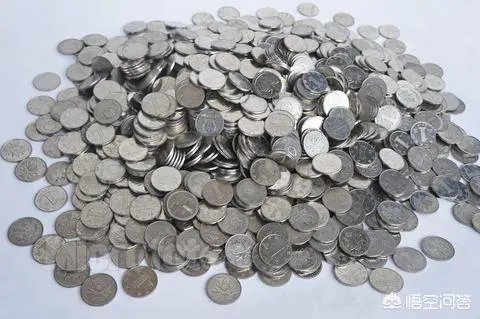 上海工行员工加班八小时点清近三万枚硬币，满足顾客一次性存储需要，你怎么看？