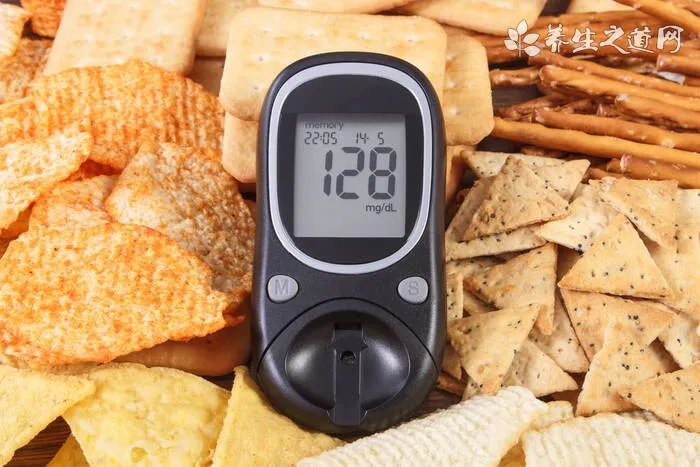 珍珠鸟炸毛是怎么回事