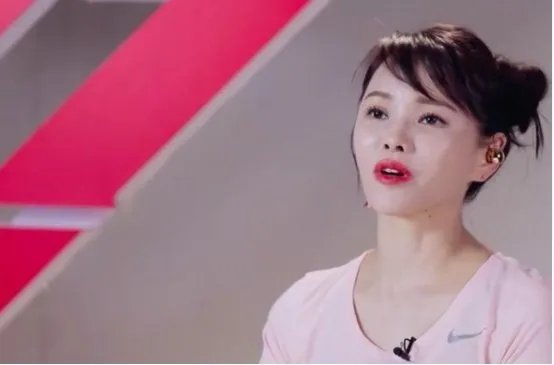 为何说伊能静才是《乘风破浪的姐姐》中真正的皇族选手？