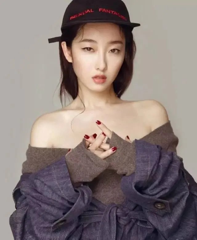 玉体横陈，性感窒息诱惑！林黛玉清纯不再？