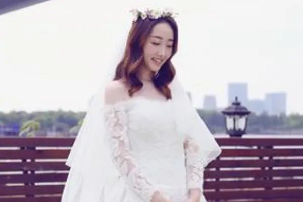 林更新每段恋情都劈腿，听说还曾脚踏四条船？