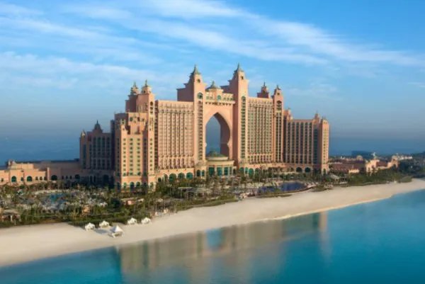 日本、阿联酋、沙特人均GDP都很高，为何后两者不能称其为发达国家呢？