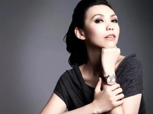 我是歌手第三季第一期陈洁仪演唱的歌曲叫什么 《心跳