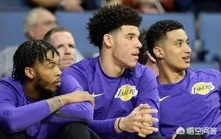 湖人常规赛时隔二十年横扫马刺，你怎么看这个赛季的湖人和马刺？
