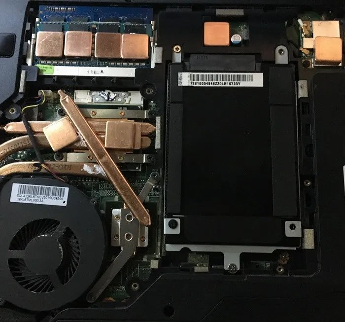 装在笔记本底部的散热器是吸风的好还是吹风的好?