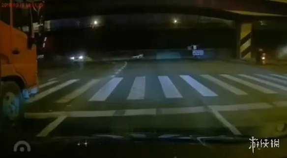 无锡高架坍塌是怎么回事 无锡警方通报高架桥面侧翻