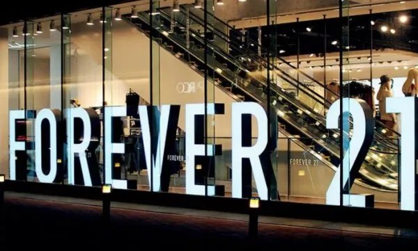 为什么年轻人越来越不喜欢买快时尚品牌？