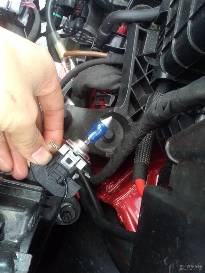 求指教改装速腾1.6舒适的前灯