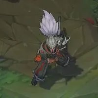 LOL亚索皮肤腥红之月和黑夜使者哪个手感好？