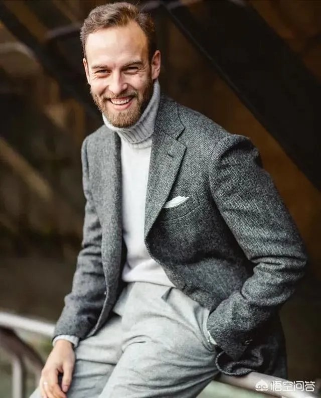 对于冬季流行的男士毛衣来说，如何穿出时尚的感觉？