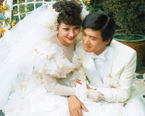 余安安女儿美艳私照曝光 揭秘她和周润发的感情纠葛