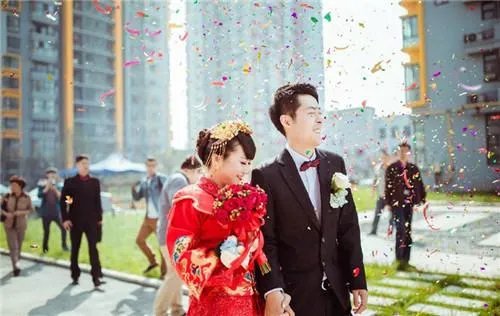 新娘饰品批发市场有哪些 结婚要买什么用品