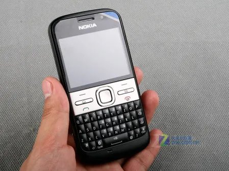 诺基亚E5今日到货 三星F859逼近三千大关