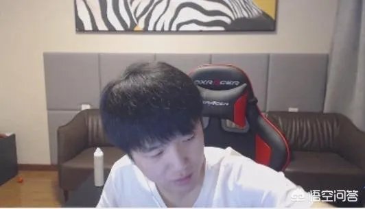 LOL微笑直播谈WE无缘季后赛，称“选手都是孩子，有事冲我来”，你怎么看？