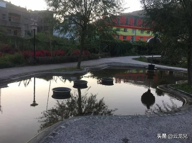 姜文的《让子弹飞》有什么寓意？