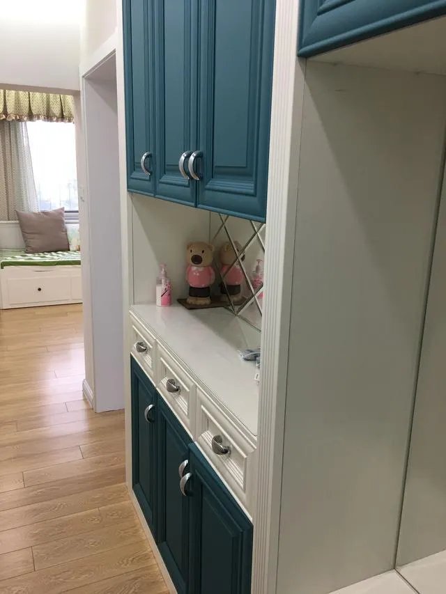 翻新68平米老旧二手房，反差太大，婆婆以为走错门