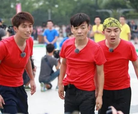 【图】草根王宝强第十期回归兄弟团 陈赫因离婚事件出局