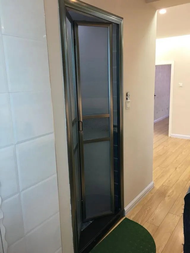 翻新68平米老旧二手房，反差太大，婆婆以为走错门