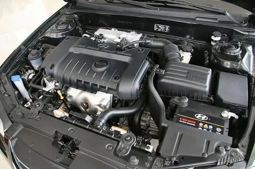 东风悦达起亚k3发动机号在机器什么部位