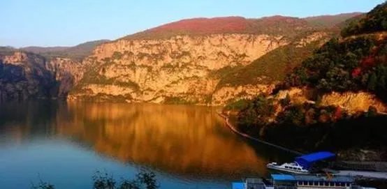 河南出土的青铜壶，壶内的不明液体是什么呢？