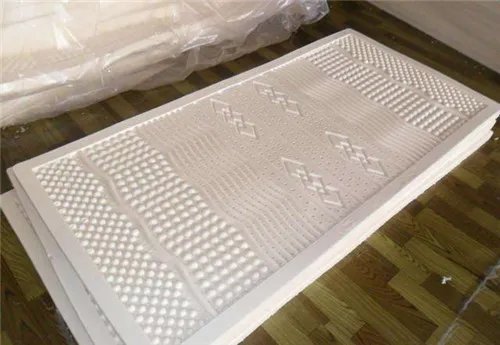 乳胶床垫直接睡吗还是要铺个东西