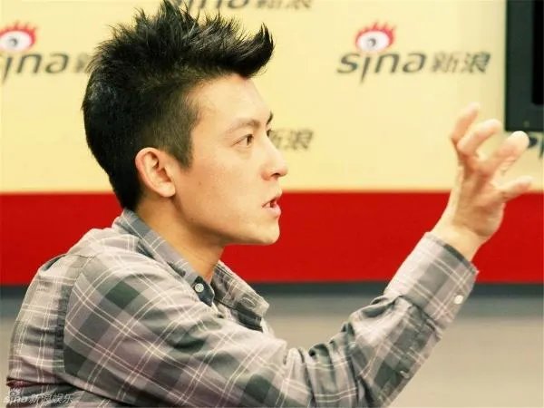 《爱情公寓》孙艺洲结婚十年，看起来花心的男人会格外顾家么？