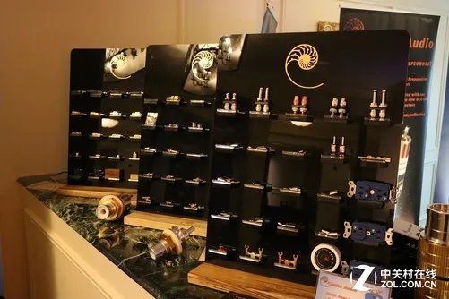 耳塞以及新品线材 Cardas亮相CES2016