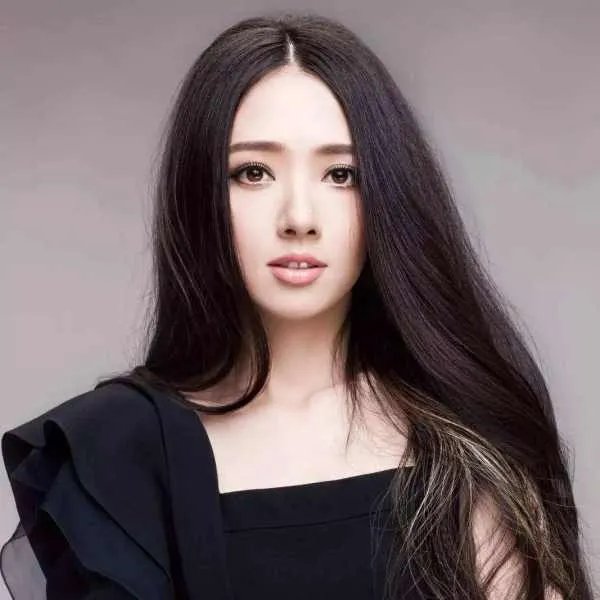 郭碧婷刚出月子,向太就发长文称别计较,疑似劝说女方装傻,合适吗?